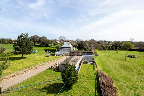 6 bedroom detached house for sale, Oak Lodge