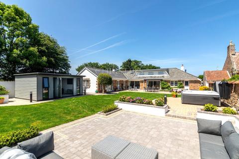 4 bedroom detached bungalow for sale, Thalea
