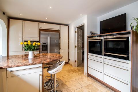 4 bedroom detached bungalow for sale, Thalea