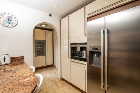 4 bedroom detached bungalow for sale, Thalea