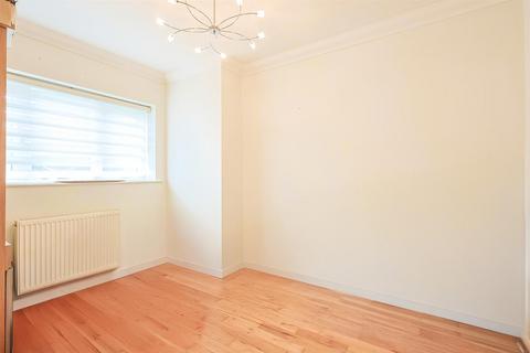 undefined, Waxwell Road, Hockley SS5