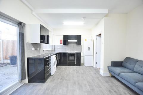 undefined, Thornton Road, Ilford, IG1