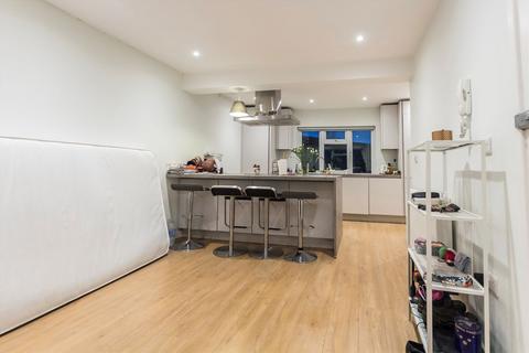 1 bedroom flat to rent, Richmond Road, Kingston Upon Thames KT2