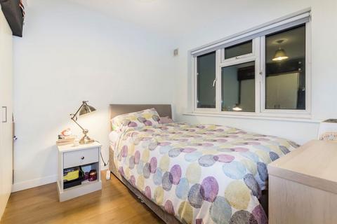 1 bedroom flat to rent, Richmond Road, Kingston Upon Thames KT2