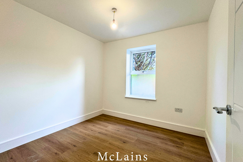 undefined, 3-Bed Flat on Seymour Ave, Luton, Bedfordshire, LU1