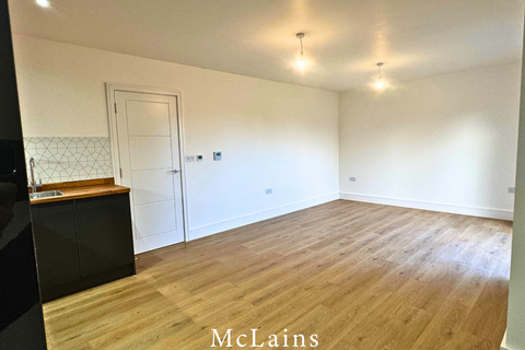 undefined, 1-Bed Flat on Seymour Ave, Luton, Bedfordshire, LU1