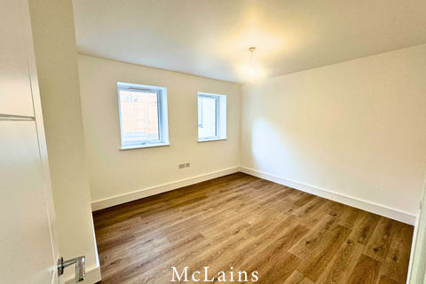 undefined, 2-Bed Flat on Seymour Ave, Luton, Bedfordshire, LU1