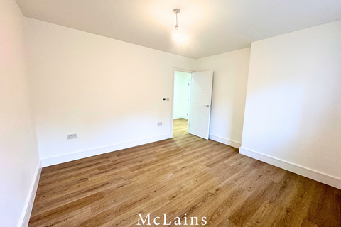 undefined, 2-Bed Flat on Seymour Ave, Luton, Bedfordshire, LU1