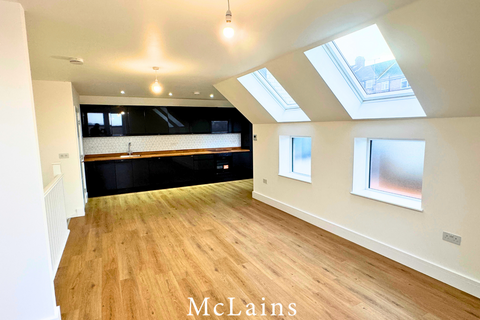2 bedroom flat to rent, 2-Bed Flat on Seymour Ave, Luton, Bedfordshire, LU1