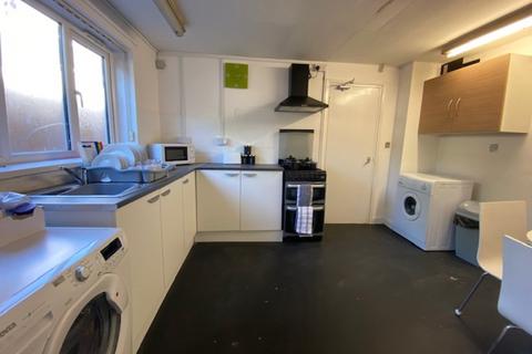 undefined, Room Available Close to Birmingham City Centre, Balsall Heath, B12