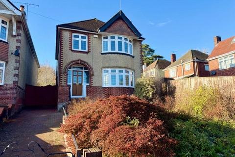 3 bedroom detached house to rent, Cobden Crescent, Southampton, Hampshire, SO18