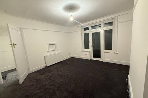 3 bedroom detached house to rent, Cobden Crescent, Southampton, Hampshire, SO18