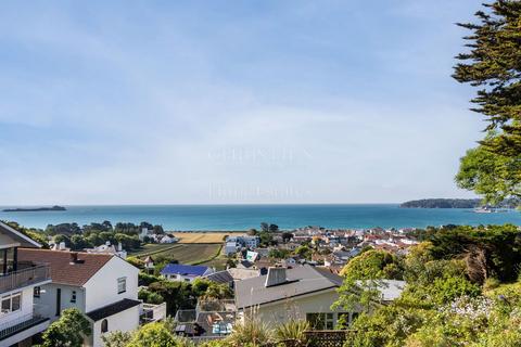 4 bedroom detached house for sale, High Beech