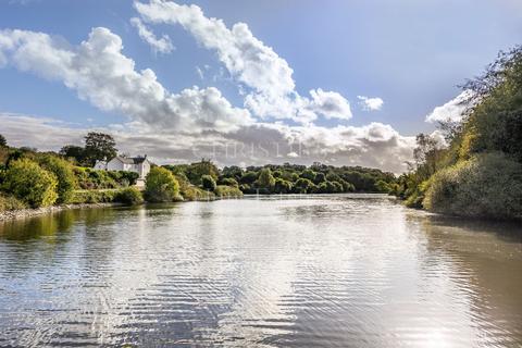 4 bedroom detached bungalow for sale, Waterside