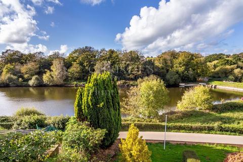 4 bedroom detached bungalow for sale, Waterside