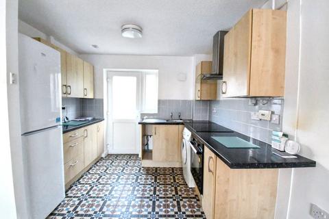 undefined, Nutwood Close, Bedford, MK41