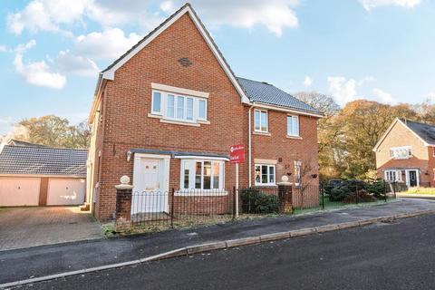 3 bedroom semi-detached house to rent, Jack Close, Knightwood Park, Chandler's Ford