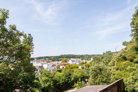 2 bedroom flat for sale, Apt 9 Chateau Des Roches