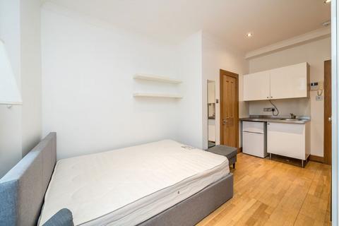 Studio to rent, Glendower Place, London SW7