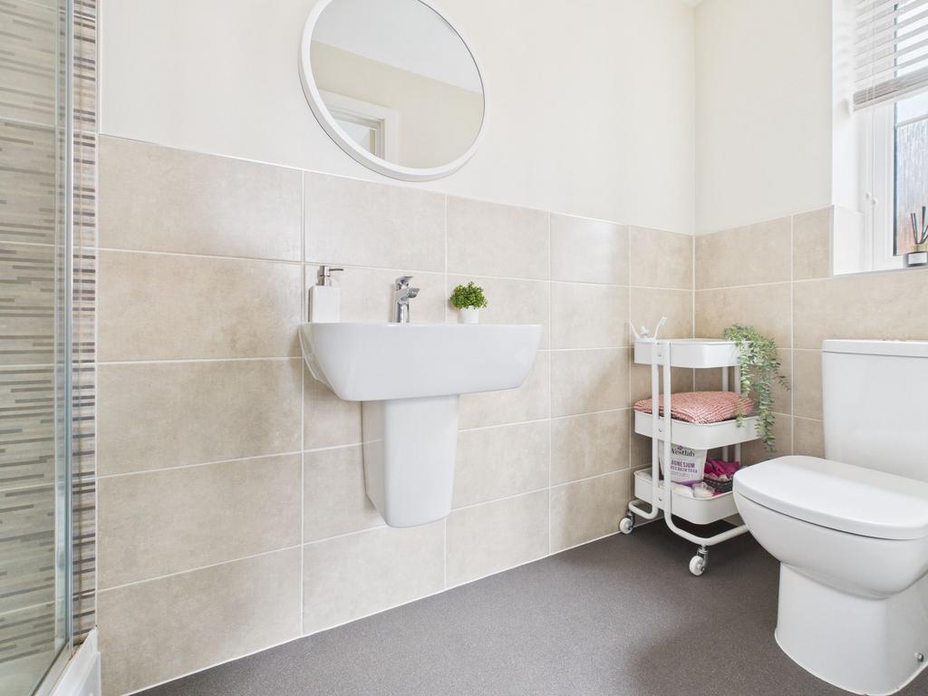 En-suite (Bedroom Two)