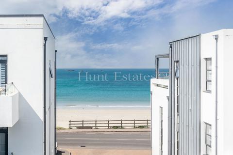 3 bedroom terraced house for sale, 27 Sandbanks