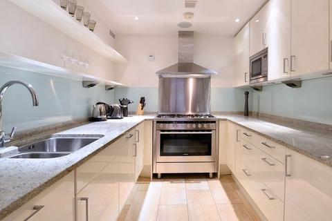 1 bedroom apartment to rent, Young Street, W8