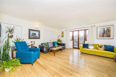 Sceptre Road, London E2