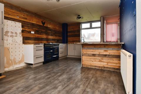 3 bedroom terraced bungalow for sale, Gleneagles Park, Hull