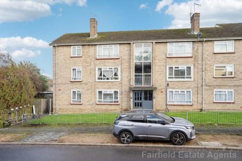 2 bedroom flat for sale, Lincoln Drive, South Oxhey
