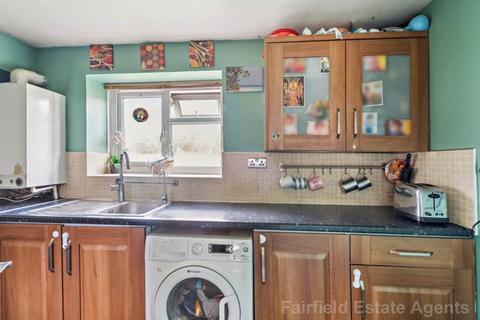 2 bedroom flat for sale, Lincoln Drive, South Oxhey