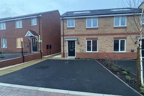 3 bedroom property to rent, Moxon Road, Coventry
