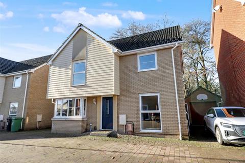4 bedroom detached house for sale, Silvo Road, Norwich NR8