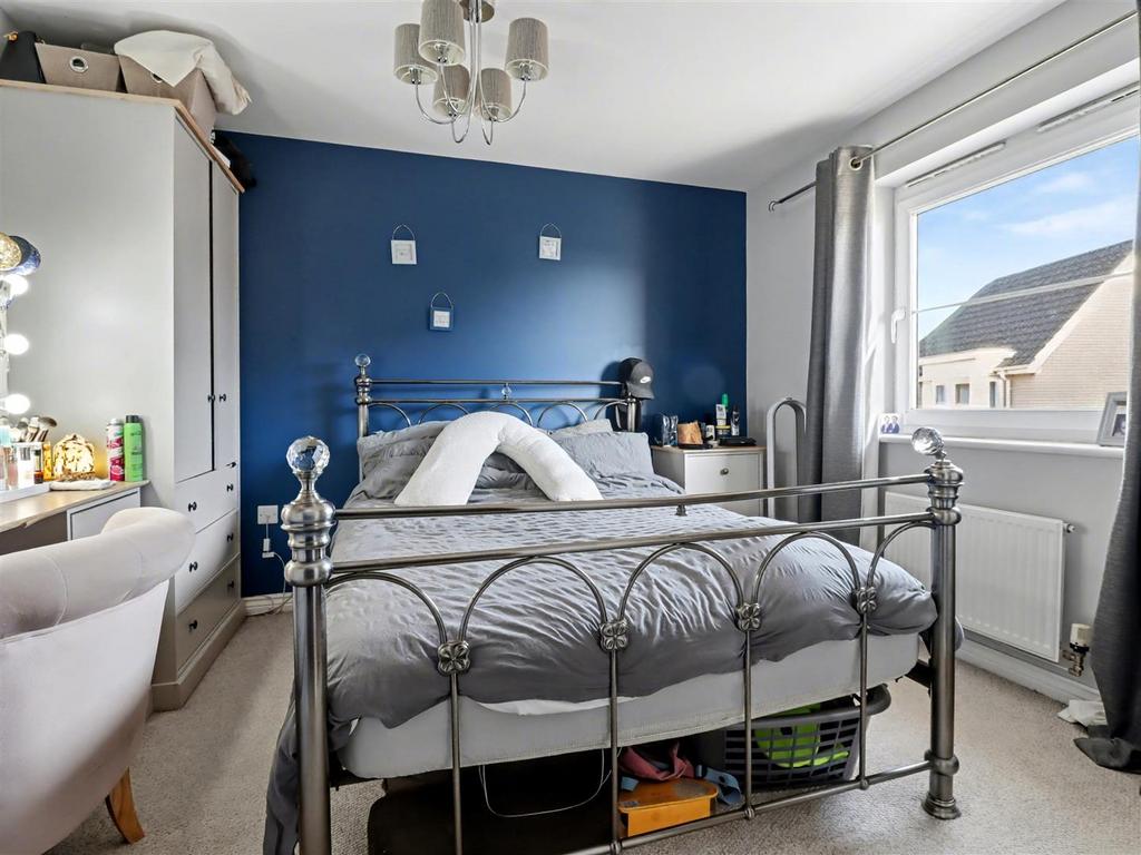 Principal bedroom
