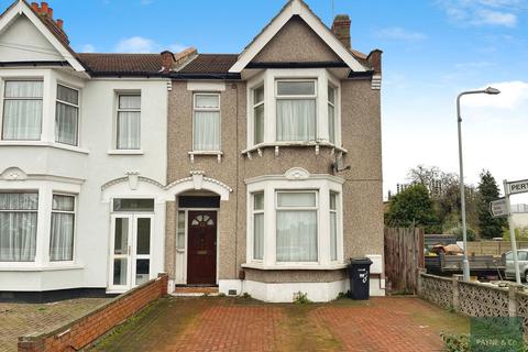 3 bedroom end of terrace house for sale, Perth Road, Ilford, IG2