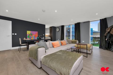 3 bedroom flat for sale, Ruckholt Road, London E10