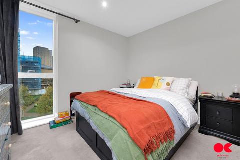 3 bedroom flat for sale, Ruckholt Road, London E10