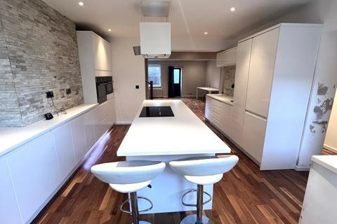 undefined, Tivoli Place, Ilkley, West Yorkshire, UK, LS29