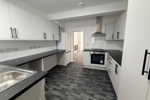 undefined, Ivy Road, Hounslow TW3