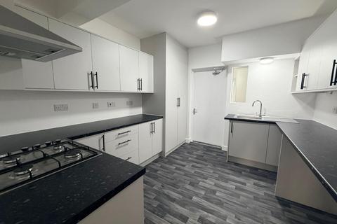 undefined, Ivy Road, Hounslow TW3