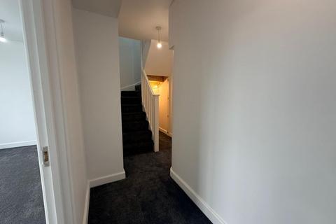 undefined, Ivy Road, Hounslow TW3