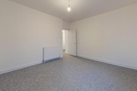 2 bedroom flat to rent, St Marys Place, City Centre, Aberdeen, AB11