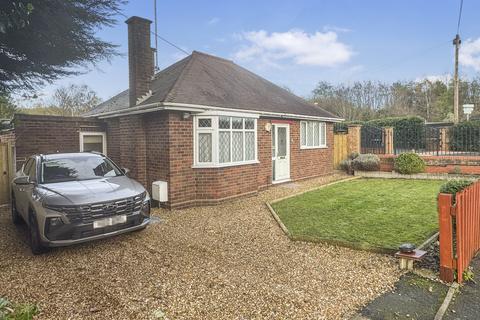 2 bedroom bungalow to rent - St. Peters Road, Gads Green, Dudley, West Midlands