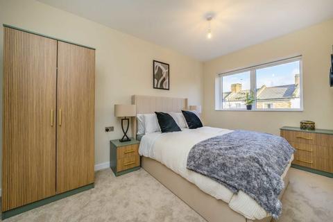 undefined, Warwick Road, London W5