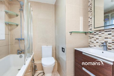 3 bedroom bungalow to rent, Bourne Avenue, Windsor, SL4