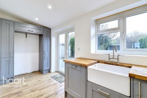 undefined, Elgam Avenue, Pontypool