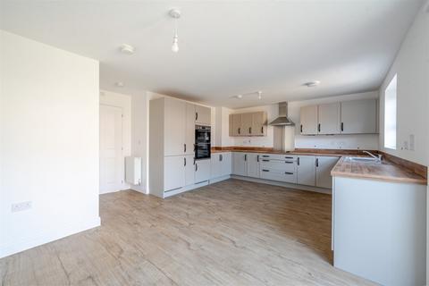 undefined, Finchampstead RG40