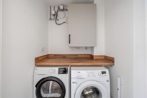 undefined, Finchampstead RG40