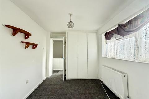 3 bedroom terraced house to rent, Rectory Wood, Harlow