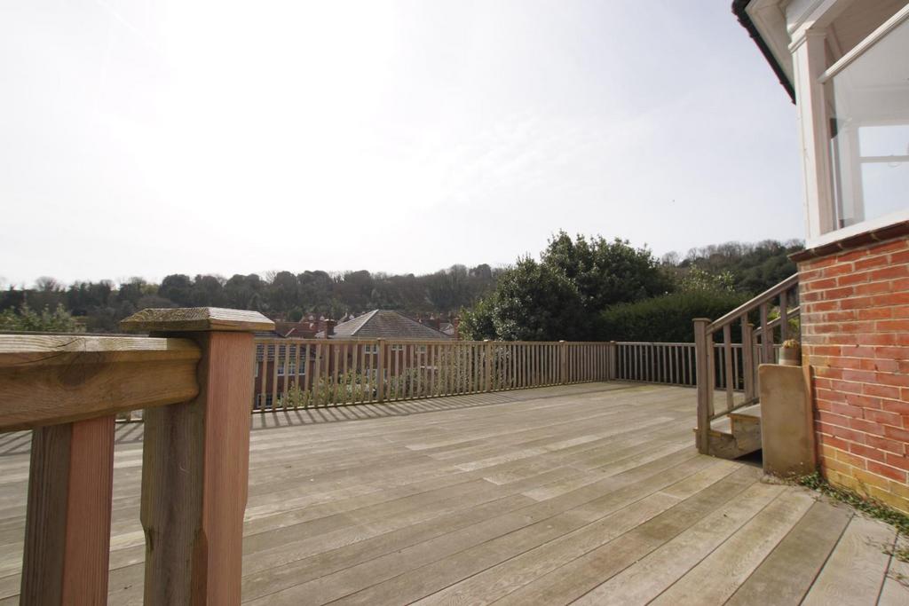 Deck.