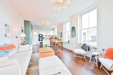 2 bedroom flat for sale, Manor Place, Kennington, London, SE17
